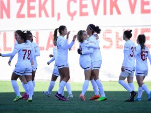 Turkcell Kadın Futbol Süper Ligi: Galatasaray: 3 - Sivasspor: 0