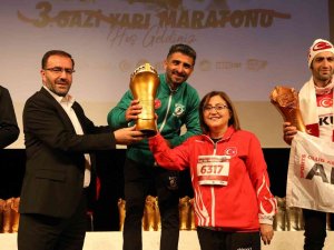 Gazi Yarı Maratonu’nun Ödülleri Sahiplerini Buldu