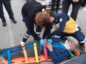 Otomobilin Çarptığı Yaya Hastanelik Oldu