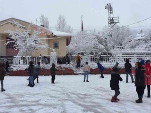 Karlıova’da Okullara Kar Tatili