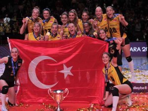Şampiyon Vakıfbank Kupasını Aldı