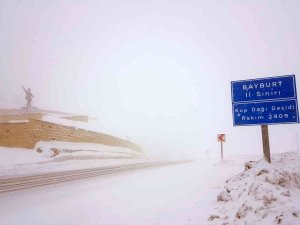 Kop Dağında Kar Ve Tipi Ulaşımı Olumsuz Etkiledi