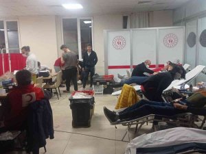 Öğrenciler Kan Bağışında Bulundu