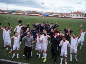 Ayvalıkgücü Belediyespor’a Liderlik Çok Yakıştı
