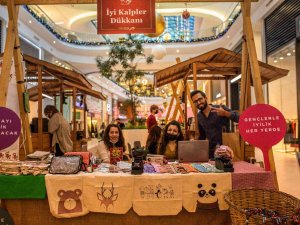 Yeni Yıl Pazarıyla Toplum Gönüllerine Katkı