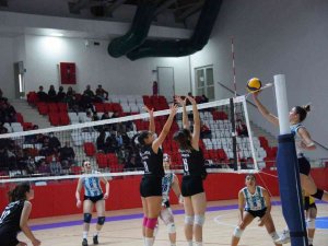 ’Bizim Kızlar’ Set Vermedi