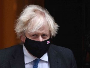 Johnson’dan İ̇ngiltere İçin Kısıtlama Sinyali