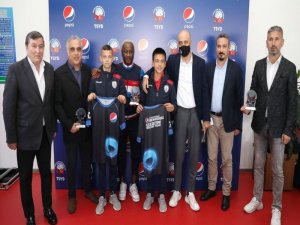 Pepsi Yıldız Futbolcu Seminerleri Ankara’da buluşuyor