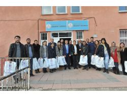 Trabzonlu Eski Milli Boksör Gökhan Kazaz Köy Okulunda Öğretmenlik Yapıyor