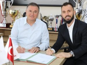 Hatayspor’da Emre Çolak İle Yollar Ayrıldı