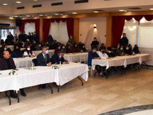 Altınova’da Lise Öğrencileriyle Buluşan Yalova Valisi Muammer Erol: