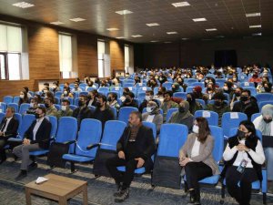 Nevü’de ’Tıbbi Terminoloji’ Konulu Seminer Gerçekleştirildi