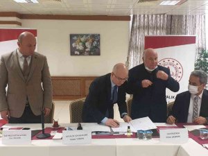 Ayvalık’ta Eğitime Hayırsever Destekleri