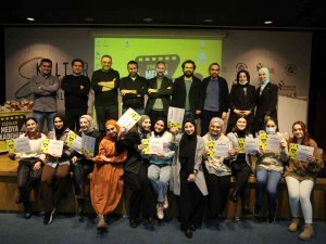 Esenler Medya Akademisi Final Yaptı, Genç İletişimciler Mezun Oldu