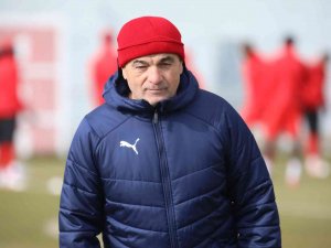 Rıza Çalımbay: “Rizespor Maçını Mutlaka Kazanmalıyız”