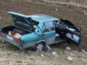 Otomobil Şarampole Uçtu: 1 Yaralı