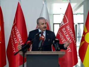 Tbmm Başkanı Şentop’tan Üsküp’te Türkçe Eğitim Veren İlkokula Ziyaret