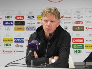 Groenendıjk: "Ölümüne Defans Yapıp 3 Puanı Getirmeliydik"