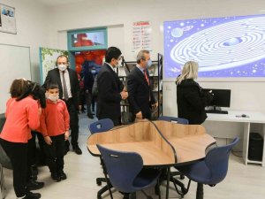 "Kütüphanesiz Okul Kalmasın" Projesi Okullarda Devam Ediyor