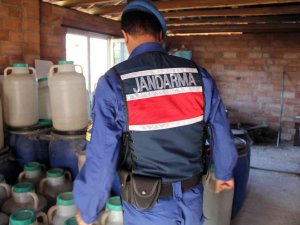 Çorum’da Kaçak İçkiye Göz Açtırılmıyor: 1 Yılda 43 Bin 350 Litre Sahte-kaçak İçki Ele Geçirildi