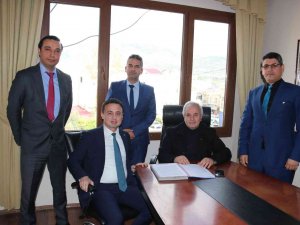 Kozan Belediyesi Çalışanlarına 7 Bin 600 Lira Promosyon