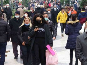 Kış Aylarında Giyilen Kalın Kıyafetler Hastalığa Neden Oluyor