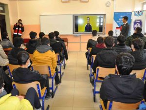 Göç İ̇daresi Müdürlüğü’nden Liseli Gençlere Uyum Semineri