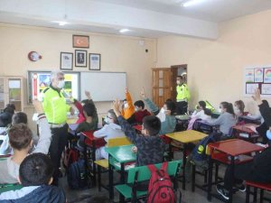 Öğrencilere Trafik Güvenliği Eğitimi