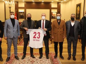 Elazığspor Yönetimi, Vali Toraman İle Bir Araya Geldi