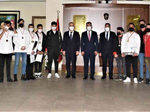 Denizlili Liseliler 2. Gastro Antalya’dan Madalyalarla Döndü