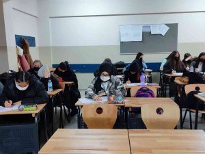 Beyoğlu’nda Üniversite Adaylarına Sınav Öncesi Ve Sonrasında Tam Destek