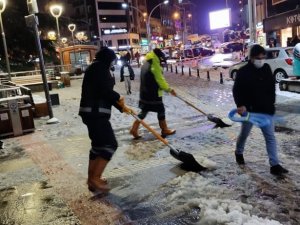 Trabzon’da Kar Yağışı Etkili Oluyor
