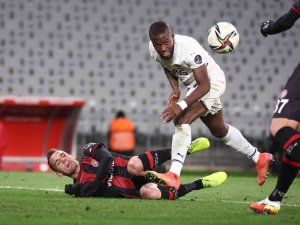 Valencia 6 Maç Sonra 11’de