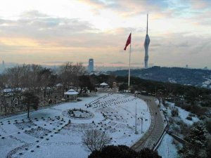 Çamlıca Tepesi Beyaza Büründü