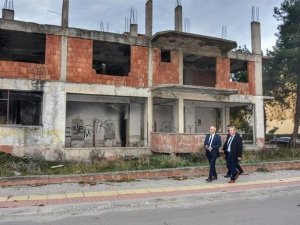 Yenişehir Belediyesi Metruk Binaları Yıkıyor