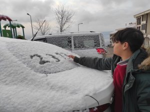 Kocaeli’de Kar, Kent Merkezinin Yüksek Kesimlerinde De Yağdı