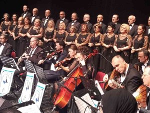 Büyükşehir Tsm Korosu’ndan Konser