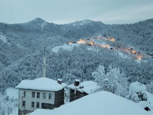 Rize’de Kar Yağışı Nedeniyle 283 Köy Yolu Ulaşıma Kapandı
