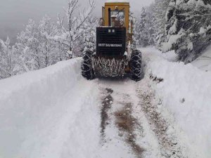 Onlar Açıyor, Kar Kapatıyor