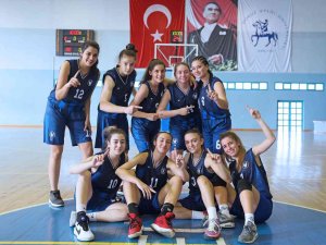 Yaşar’ın Perileri Namağlup 1. Lig’de