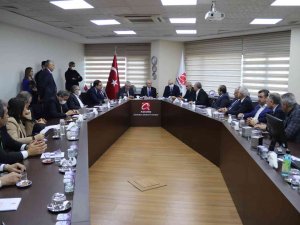 Kılıçdaroğlu: "Adana’da Taşlık Arazi Tahsis Edilirse Çiftçiye Elektriği Bedava Vereceğiz"