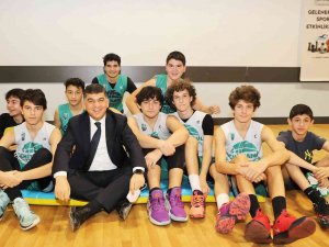 25 Aralık Kurtuluş Spor Organizasyonları Coşkuyla Yapıldı