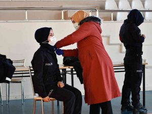 Polis Adaylarına Covid-19 Aşısı Uygulandı