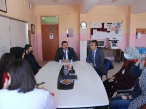 Kaymakam Öztürk Öğretmenlerle Bir Araya Geldi