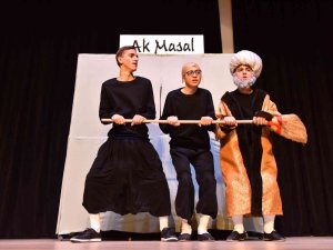 İ̇negöl Belediye Tiyatrosu Balıkesir’de Sahne Aldı