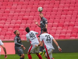Samsunspor’da Devre Bitmeden 3 Futbolcu Takımdan Gönderildi