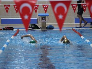 Su Korkusu İle Başladığı Yüzmede Milli Takımı Hedefliyor