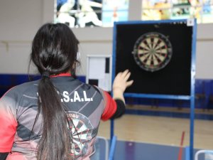 Okullar Dart Müsabakalarında Yarıştı