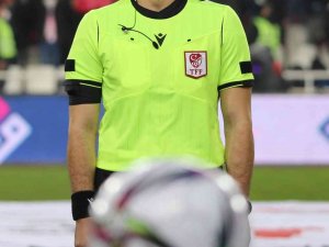 Kayserispor İle Sivasspor Maçını Ümit Öztürk Yönetecek