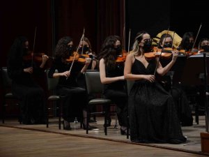 Gençlik Senfoni Orkestrası’ndan ’Yeni Yıl Konseri’